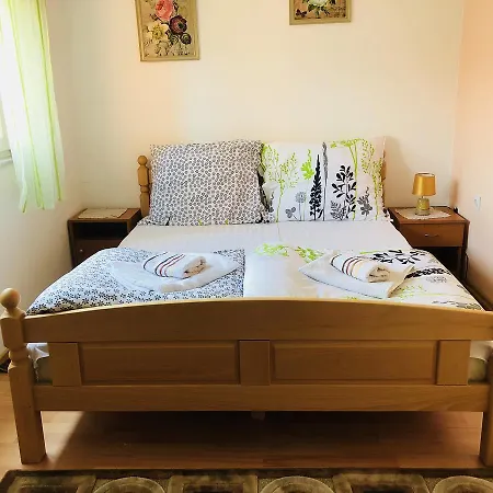 Polonia מוטל מוסטר